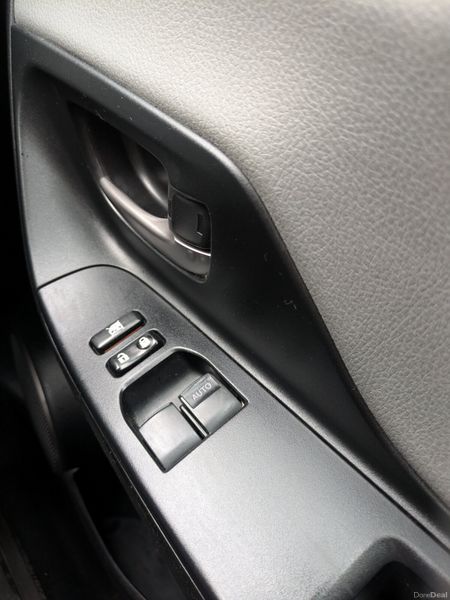 TOYOTA YARIS LUNA/ REVERSE CAMERA /NEW NCT 379306989