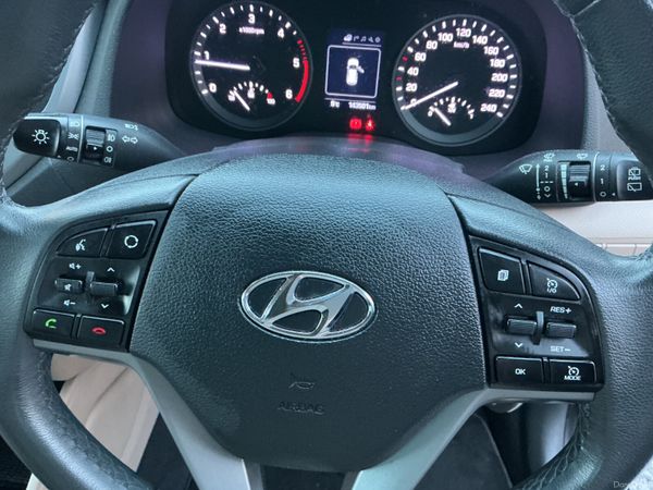 HYUNDAI TUCSON 1.7 EXECUTIVE LOW KMS TOP SPEC 379314489