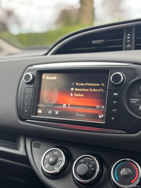 152 Toyota Yaris Sport 1.3  Manual VVT-i 379444123