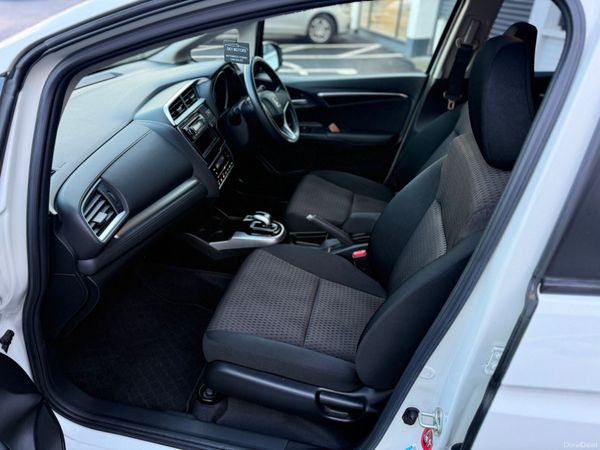 2018 Honda Fit 1.5 Hybrid Automatic 379470907