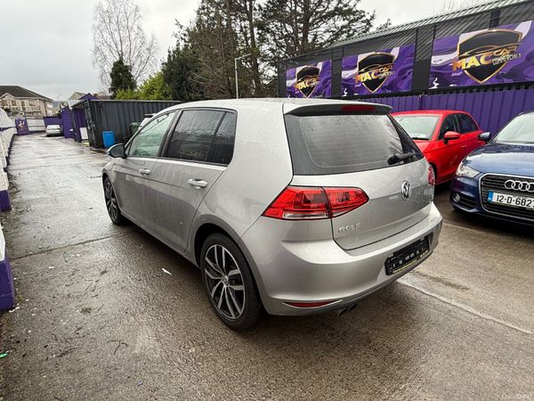 Volkswagen Golf Highline 2014 379484367