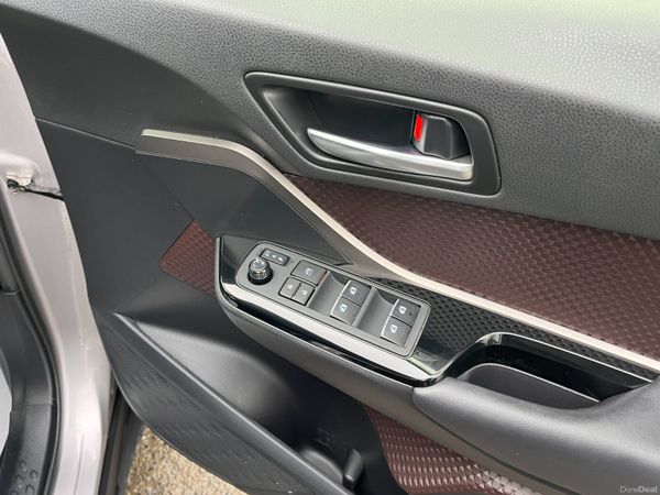 Toyota C-HR 2018, 1.8 HYBRID AUTO LOW KMS 379489711