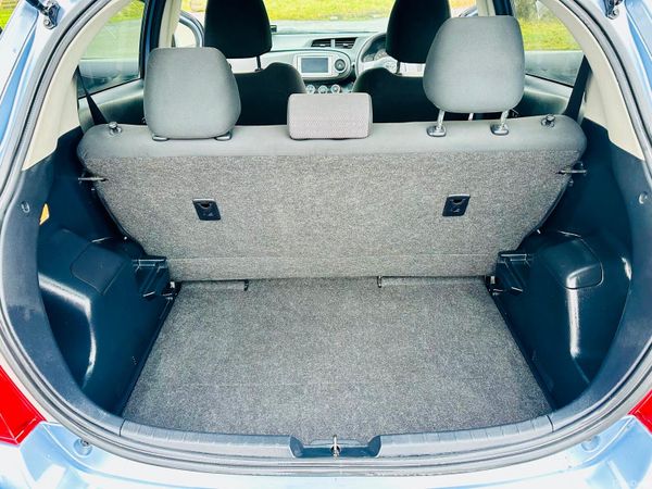 Toyota Vitz 2014 379498679