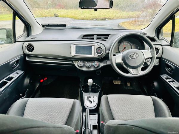 Toyota Vitz 2014 379498689