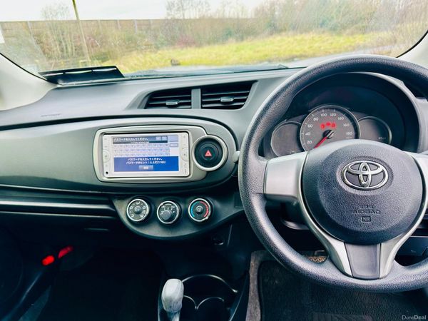 Toyota Vitz 2014 379498691