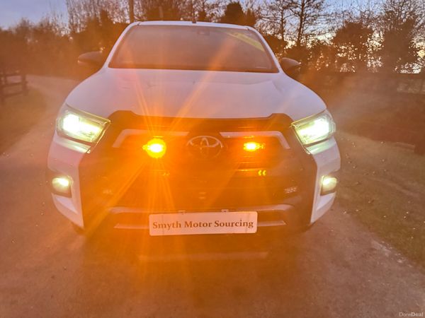 211 Toyota Hilux Invincible X 2.8L LOOK***** 379407307