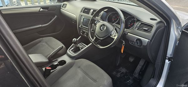 Volkswagen Jetta 2016 379429631