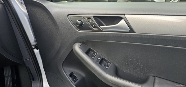 Volkswagen Jetta 2016 379429639