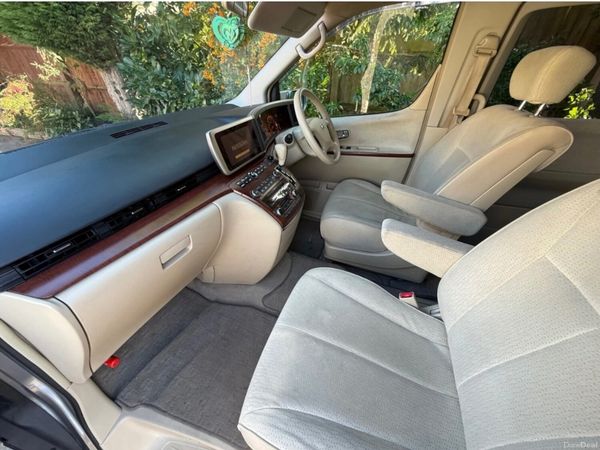 Nissan elgrand 2.5 jdm  import 379554533