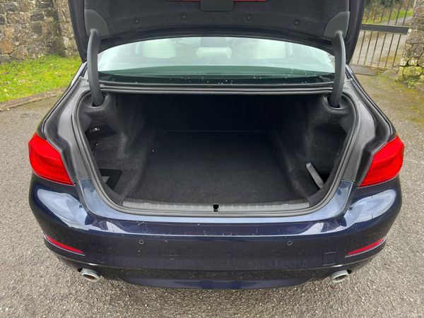 BMW 5-Series 520d SE 18" Auto 379514845