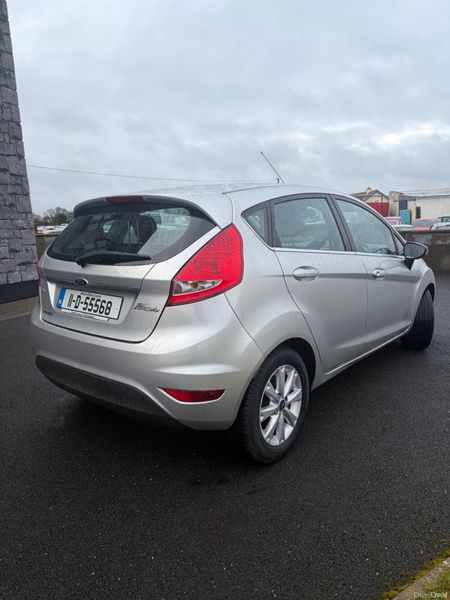 Ford Fiesta 2011 379515743