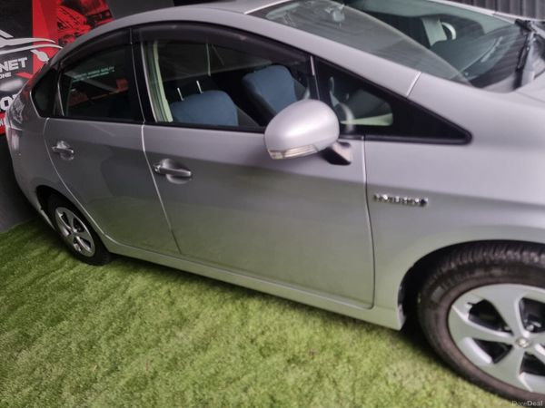 2014 Toyota Prius Automatic 379644653