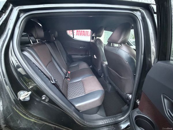 Toyota C HR 2018 379658529