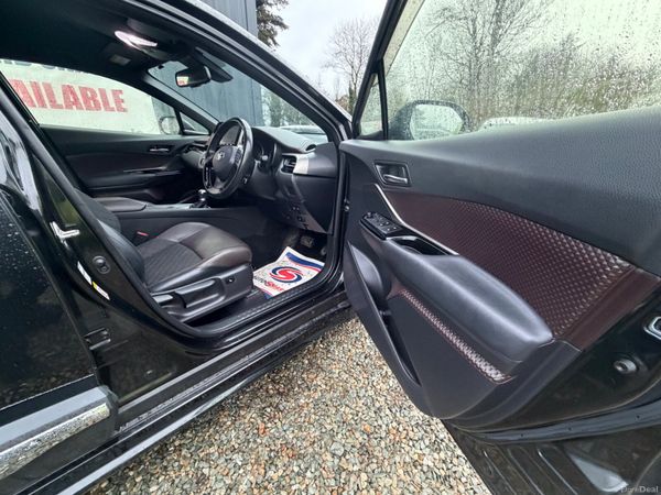 Toyota C HR 2018 379658539