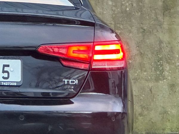 Audi A4 2016 379661247