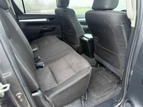 202 Toyota Hilux Invincible Low Miles***** 379665259