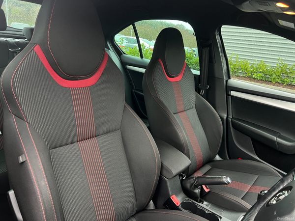 2019 (192) Skoda Octavia Sportline 2.0 TDI 150 BHP 379690859