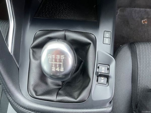 Jaguar E-Pace 2.0D I4 150 PS FWD Manual S 379692541