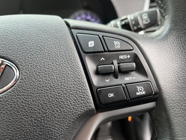 Hyundai Tucson 1.7 D Executive SE 379695859