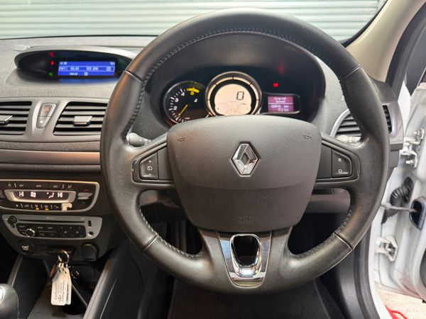 Renault Megane 2015     NEW NCT ! 379699465