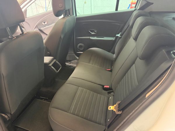 Renault Megane 2015     NEW NCT ! 379699497