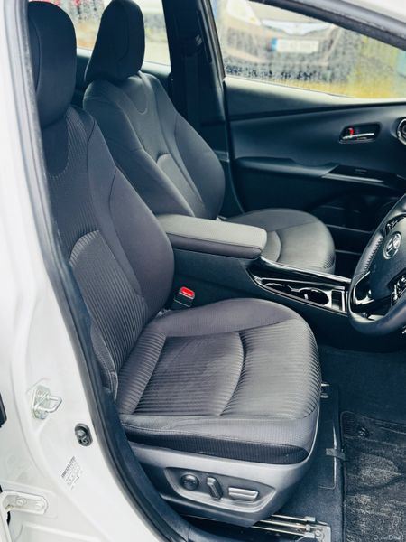 Toyota Prius 1.8 Hybrid Safety Pack 48000kms 2022 379602387