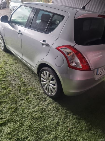 2012 Suzuki Swift Automaic 379603819
