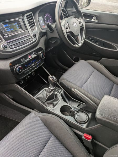 HYUNDAI TUCSON PREMIUM 2017 FULL SERVICE HISTORY 379613527