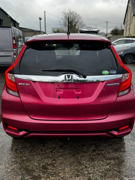Honda Fit 1.5 Hybrid High Spec 73000kms 2018 379614055