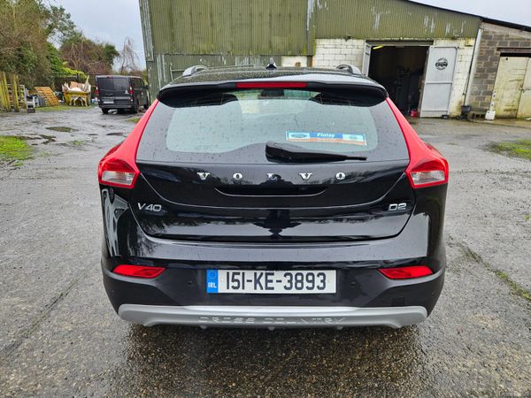 Volvo V40 2015 Cross Country... low mileage 379616494