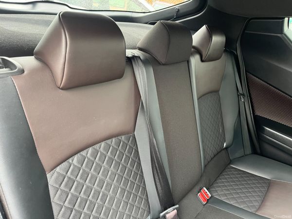 TOYOTA C-HR 2019, 1.8 HYBRID AUTO LOW KM HIGH SPEC 379620869