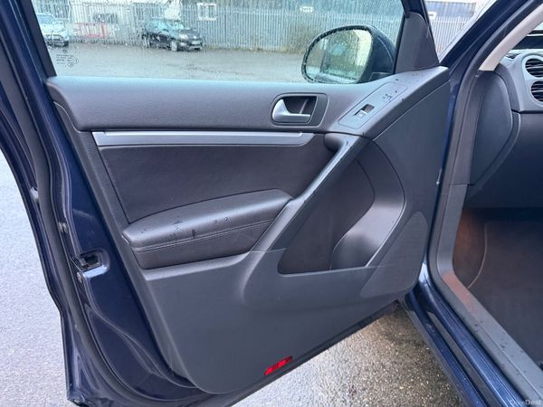 Volkswagen Tiguan Pan Roof Stunning NCT 379745291
