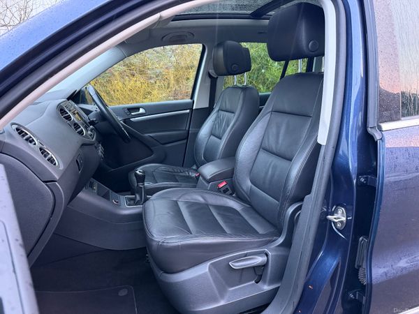 Volkswagen Tiguan Pan Roof Stunning NCT 379745293