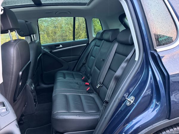 Volkswagen Tiguan Pan Roof Stunning NCT 379745301