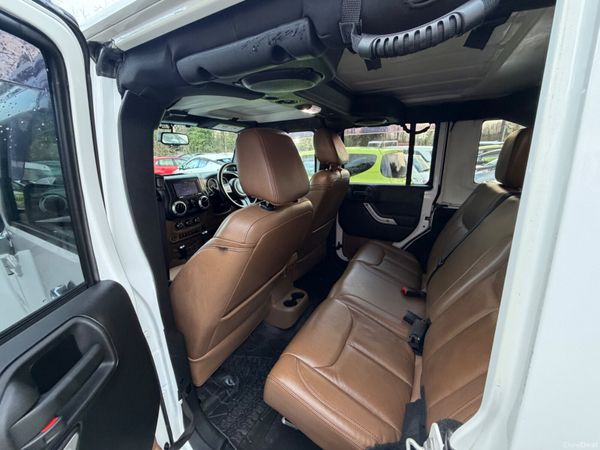 Jeep Wrangler 2014 379747733