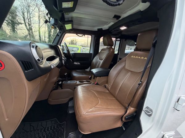 Jeep Wrangler 2014 379747735