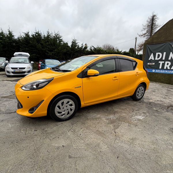 Toyota Aqua 2018 Hybrid 379759767