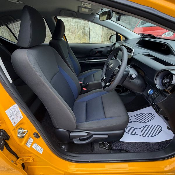 Toyota Aqua 2018 Hybrid 379759777