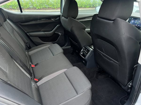 2022 (222) Skoda Octavia SE Tech 2.0 TDI 379775711