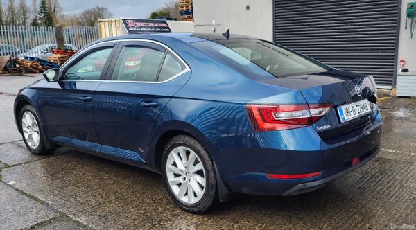 2018 Skoda Superb Manual 379716233