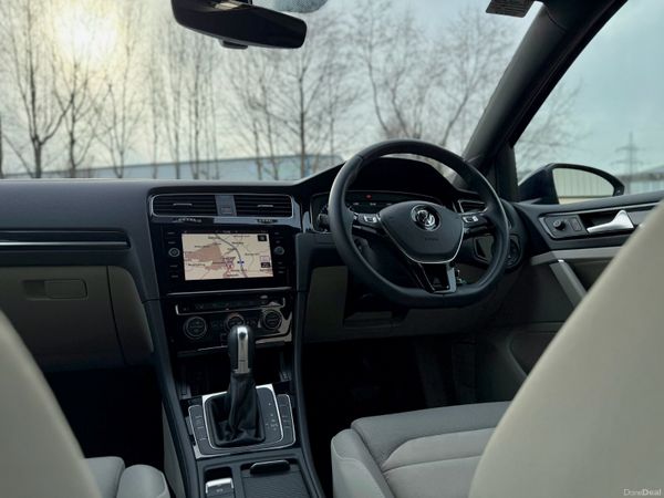 2018 Volkswagen Golf 1.6TDI Auto HIGHLINE 379855897