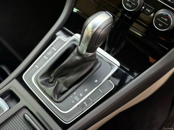 2018 Volkswagen Golf 1.6TDI Auto HIGHLINE 379855901