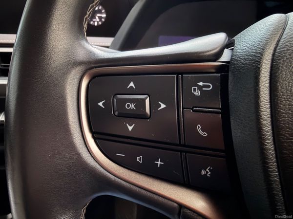 Lexus UX 2021 Luxury 379856923