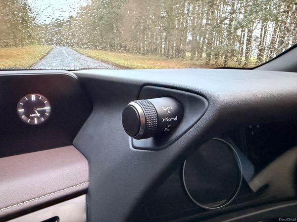 Lexus UX 2021 Luxury 379856927