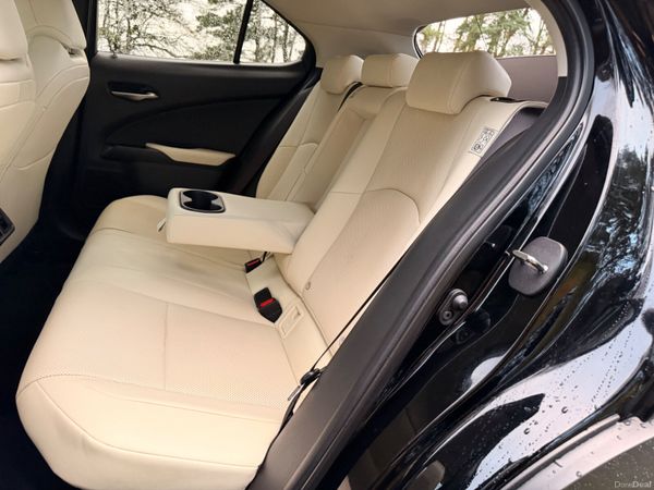 Lexus UX 2021 Luxury 379856937