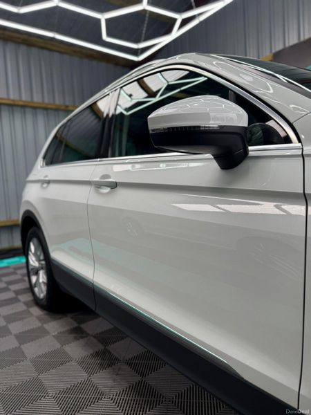 VW Tiguan 2020 (201) - Highline + Pano Sunroof! 379870199