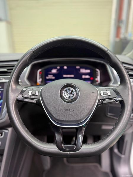 VW Tiguan 2020 (201) - Highline + Pano Sunroof! 379870215