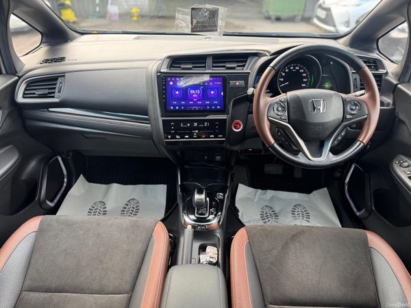 HONDA FIT 2018 PREMIUM LEATHER TOPSPECS 379871973