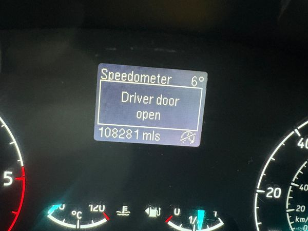 Ford Transit Custom 9 seater 379897181