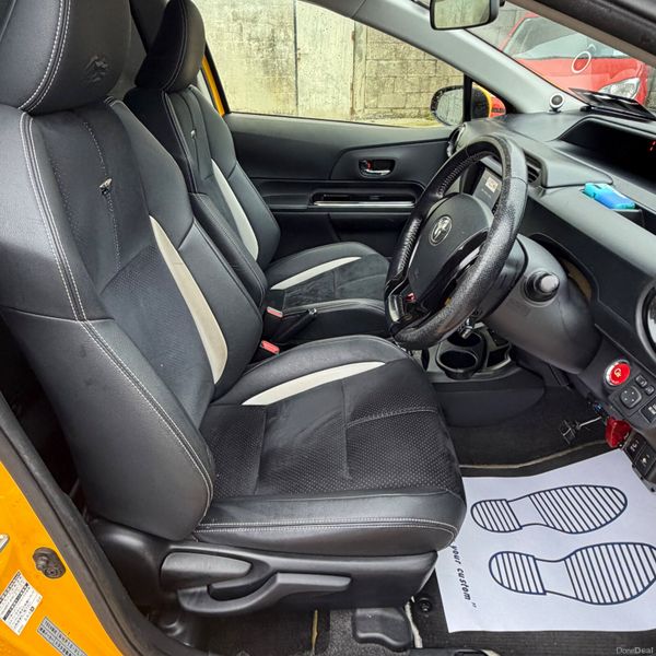 Toyota Aqua 2015 GG'S EDITION 379804339